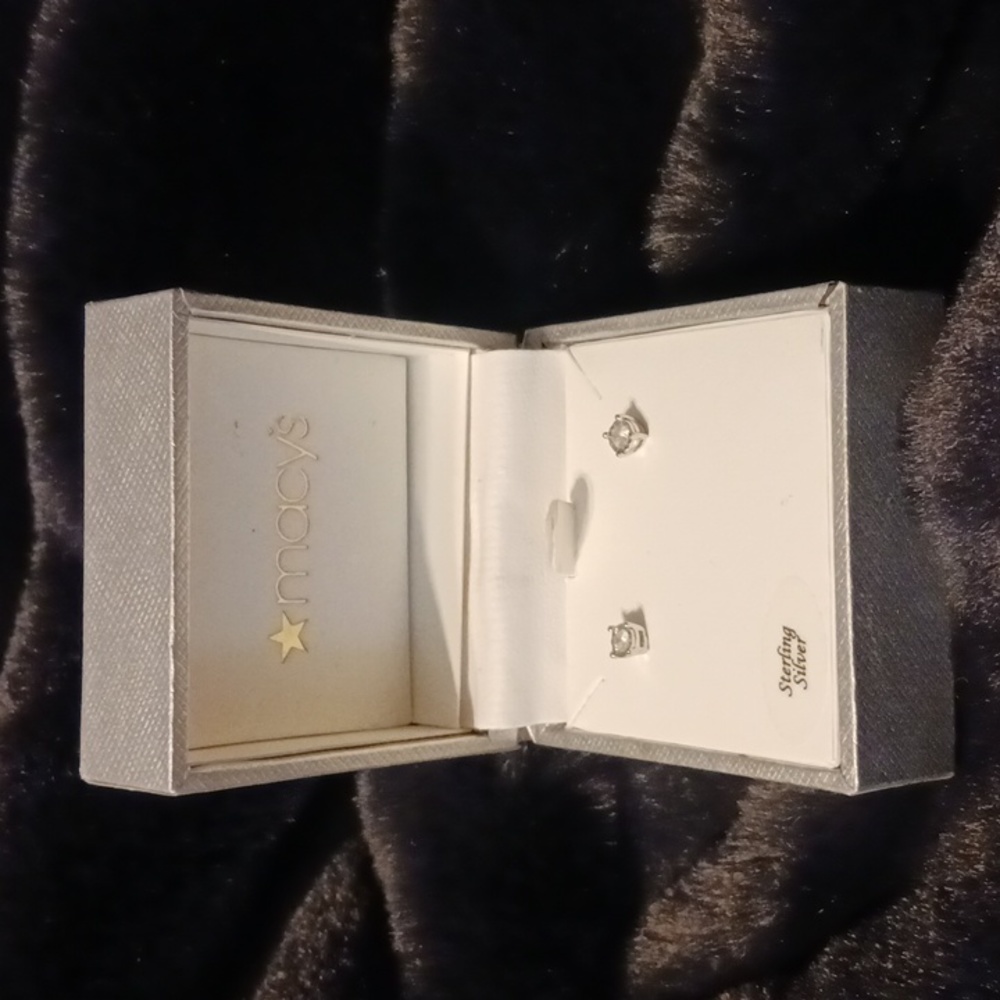 Diamond stud earrings